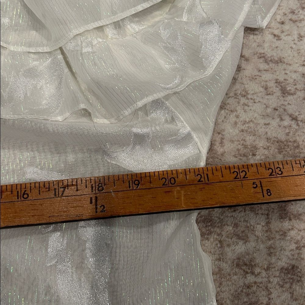 52seven Cream Sheer Ruffled Blouse size large - Picture 5 of 7